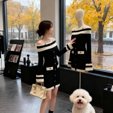 批发韩系一字领露肩针织毛衣连衣裙女<b class='q'>春</b>OL纯欲夜店风心机高级感小黑裙