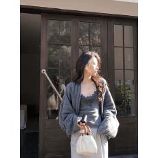 批发2026新中式<b class='q'>蝙蝠</b>袖针织开衫羊毛花边吊带背心天丝两件套