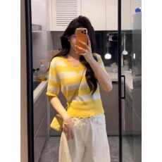 批发<b class='q'>韩版</b>V领条纹短袖针织衫女2026夏季新款高级感显瘦百搭<b class='q'>打底衫</b>上衣