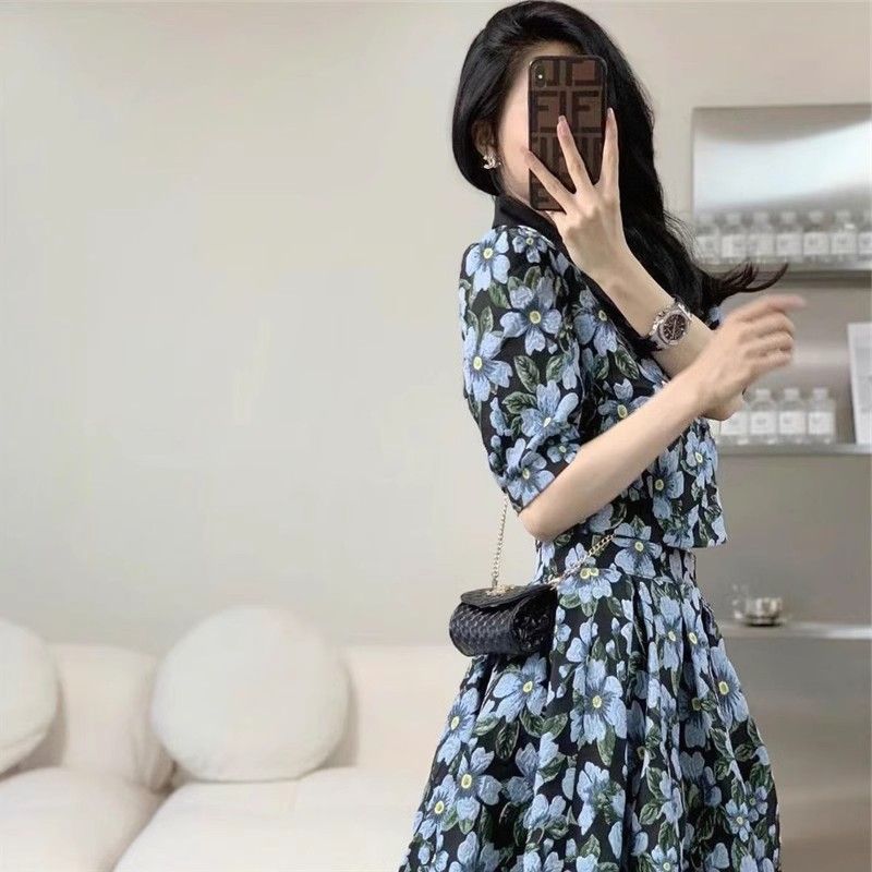 FA33099# 炸街时尚夏季洋气小香风轻熟御姐女减龄短裙盐系气质碎花两件套装 服裝批發女裝批發服飾貨源