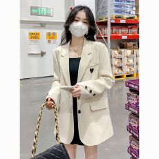 批发超好看炸街设计感小众西装外套女<b class='q'>春秋</b>新韩系高级感休闲女士小西服