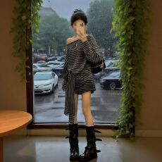 批发秋季一整套女韩系斜肩<b class='q'>修身</b>条纹长袖上衣高腰a字短裤两件套女