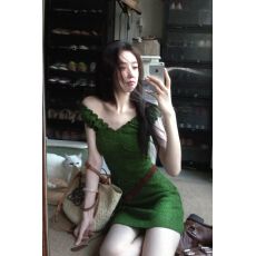 批发法式绝美绿色彩线<b class='q'>连衣裙</b>女夏季新款v领一字领两穿修身显瘦短裙子