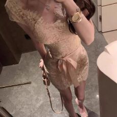 批发夏季辣妹高级穿搭名媛趴气质温柔蕾丝裙收腰女连衣包臀裙短袖短裙