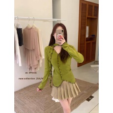 批发韩系简约百搭木耳边V领<b class='q'>针织</b><b class='q'>开衫</b>女秋冬撞色波边设计小衫(配飘带)