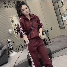 批发2025春季三条杠显瘦运动风衣时尚百搭<b class='q'>亲子</b>出游必备拉链上衣两件套