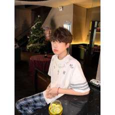 批发现货刺绣+内里铺布+订标(纯棉220克100棉食毛+手感)条杠<b class='q'>短袖</b>t恤