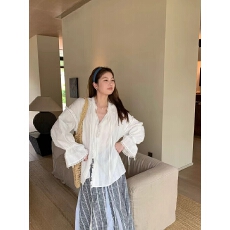 批发<b class='q'>吉普</b>赛少女蕾丝拼接木耳边提花<b class='q'>衬衫</b>系带喇叭袖防晒上衣