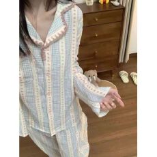 批发<b class='q'>韩版</b>甜美少女设计感拼色条纹小碎花睡衣女2026春秋新款云朵棉<b class='q'>套装</b>