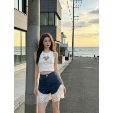 批发小众设计感蕾丝拼接牛仔短裤女2026夏季爆款高腰别致显瘦裤子