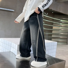 批发<b class='q'>男</b><b class='q'>童</b>春秋款后口袋刺绣牛仔长裤新款中大童秋季裤子男孩<b class='q'>牛仔裤</b>