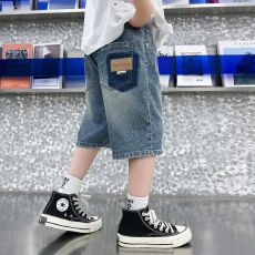 批发<b class='q'>男</b>童牛仔<b class='q'>短裤</b>夏季中大童宽松薄款字母贴标牛仔<b class='q'>七分裤</b>夏款<b class='q'>男</b>孩中裤