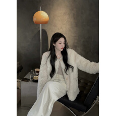 批发超好看羊羔毛外套女冬季2025新款高级感小个子加厚夹棉羊羔绒棉服