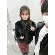 批发冬季新款高级小香风羊羔毛绒外套女设计韩系气质名媛加厚夹棉棉衣
