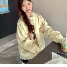 批发星星印花<b class='q'>小熊</b>棒球服外套女2025春秋新款小众设计感宽松夹克上衣潮