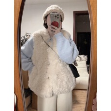批发温柔风甜美羊羔毛马甲背心女冬季叠穿毛绒绒软糯宽松学院风外套