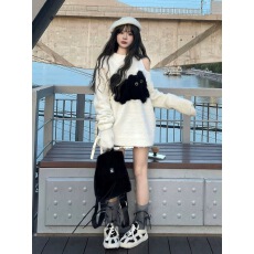 批发奶fufu露肩小猫毛衣女2024秋冬小众设计感宽松慵懒风针织衫上衣潮