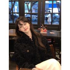 批发2025<b class='q'>秋</b>冬新款羊羔毛加厚夹克大衣高级感短款皮草小香风外套女上衣