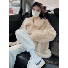 批发韩国<b class='q'>秋</b>冬款小白熊人造皮草休闲宽松翻领大衣环保仿水貂毛毛外套女