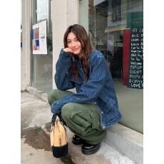 批发高级感气质小香风<b class='q'>牛仔</b><b class='q'>外套女</b>秋季短款小众设计感立领蓝色夹克上衣