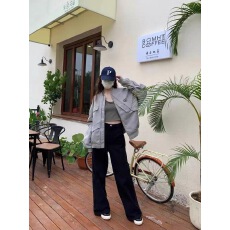 批发美式<b class='q'>街头</b>棒球服外套男女春秋设计感宽松情侣不规则铁标飞行员夹克