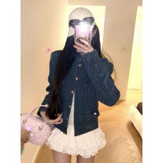 批发高级感气质小香风<b class='q'>牛仔</b>外套女秋季短款小众设计感立领蓝色<b class='q'>夹克</b>上衣