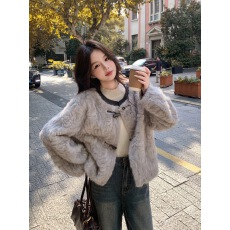 批发小香风皮毛一体短款毛毛<b class='q'>外套</b>女秋冬季2025新款时尚年轻款貂绒<b class='q'>皮草</b>