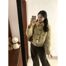 批发羊羔毛外套女2025冬季加厚皮草短款环保皮草牛角扣泰迪卷毛毛上衣