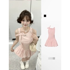 批发甜美粉色格子无袖背心连衣<b class='q'>裙</b>女夏季法式小众设计感收腰短款花苞<b class='q'>裙</b>