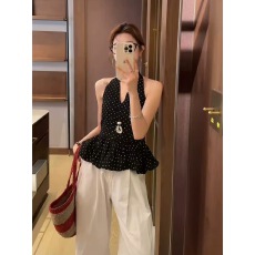 批发森系田园风甜美波点挂脖吊带背心女夏季度假风低领裙摆收腰上衣