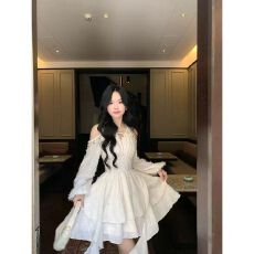 批发已出货 露肩春秋法式蓬蓬晚会<b class='q'>礼服</b>字短<b class='q'>裙</b>女收腰多巴胺<b class='q'>公主裙</b>挂脖