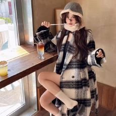 批发已出货 黑白格子毛呢外套女中长款2025秋冬赫本风<b class='q'>宽松</b>格纹大衣