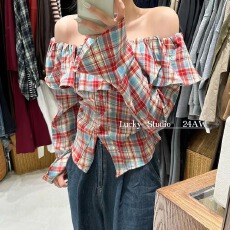批发已出货 一字领格纹长袖<b class='q'>衬衫女</b>装早秋新款修身露肩显瘦短款上衣