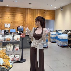 批发已出货 带胸垫挂脖吊带<b class='q'>背心</b>绑带<b class='q'>长袖</b>开衫女2025秋季新款套装