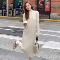 批发已出货 长袖坑条<b class='q'>连衣裙</b>女秋季2025新款半高领打底毛衣裙中长款