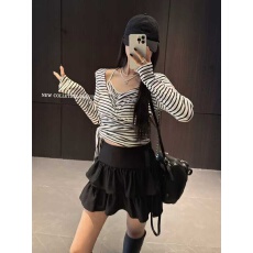 批发已出货 秋新款韩版气质复古条纹假两件上衣女显瘦挂脖V领长袖<b class='q'>T</b><b class='q'>恤</b>