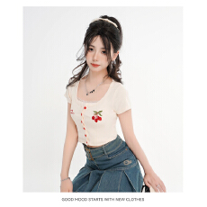 批发已出货 罗纹 V领樱桃刺绣短袖女夏季高腰辣妹上衣