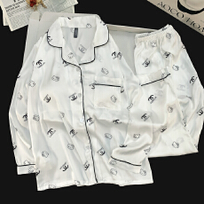 批发2025年秋春季开衫冰雪丝带胸垫女士<b class='q'>睡衣</b>卡通简约休闲高质量家居服