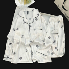 批发2025年秋春季开衫冰雪丝带胸垫女士<b class='q'>睡衣</b>卡通简约休闲高质量家居服