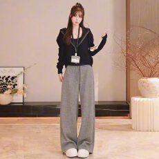 批发韩版休闲运动套装女秋季款连帽短款卫衣内搭黑色背心阔腿裤三件套