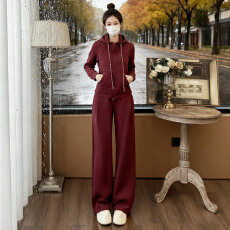 批发休闲时尚减龄<b class='q'>套装</b><b class='q'>女</b>春季新款宽松显瘦红色连帽<b class='q'>卫衣</b>阔腿长裤两件套