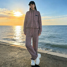 批发韩版休闲运动<b class='q'>套装</b>女春季新款宽松显瘦立领长袖上衣直筒长裤两件套