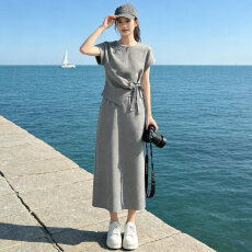 批发个性简约时尚套装<b class='q'>裙</b>女夏季新款蝴蝶结设计短袖上衣半身长<b class='q'>裙</b><b class='q'>两件套</b>