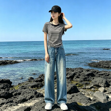 批发简约时尚休闲<b class='q'>套装</b>女夏季新款圆领<b class='q'>条纹</b>短袖上衣直筒牛仔长裤两件套