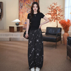 批发<b class='q'>时尚</b>休闲运动套装女夏季新款显瘦气质纯色圆领短袖上衣长裤两件套