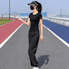 批发欧韩运动休闲套<b class='q'>装</b>女夏季新款圆领镂空速干短袖上衣束脚长<b class='q'>裤</b>两件套