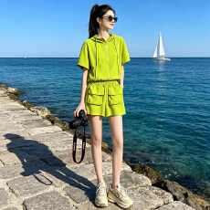 批发女夏季新款时尚洋气套<b class='q'>装</b>宽松显瘦连帽拉链开衫上衣阔腿短<b class='q'>裤</b>两件套