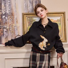 批发2025兔子卫衣春秋新款浪漫<b class='q'>童</b>话古铜新款花朵宽松印花上衣<b class='q'>女</b>