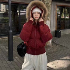 批发大毛领连帽短款烫钻石墨烯羽绒棉服女2025冬季新款气质加厚<b class='q'>防寒服</b>