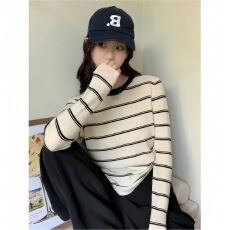 批发韩版针织衫撞色圆领<b class='q'>条纹</b>新款女内打底洋气设计感小众外穿上衣
